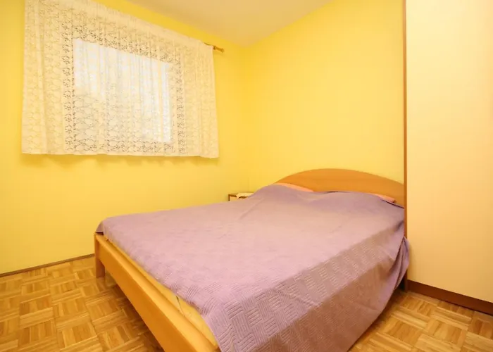 With A Parking Space Povljana, Pag - 6297 Apartamento Povljana
